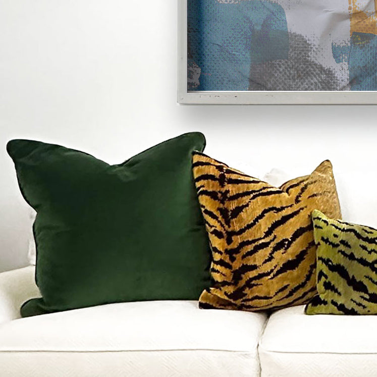 How to Change the Look of Your Room with Throw Pillows
