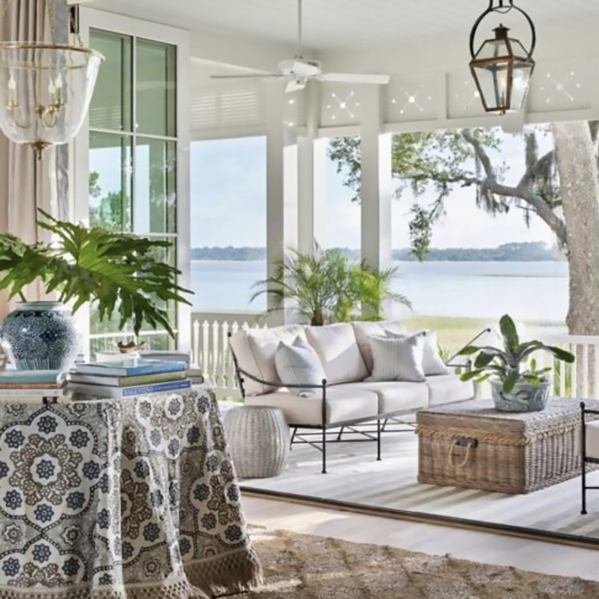 Seville Medallion in Walnut