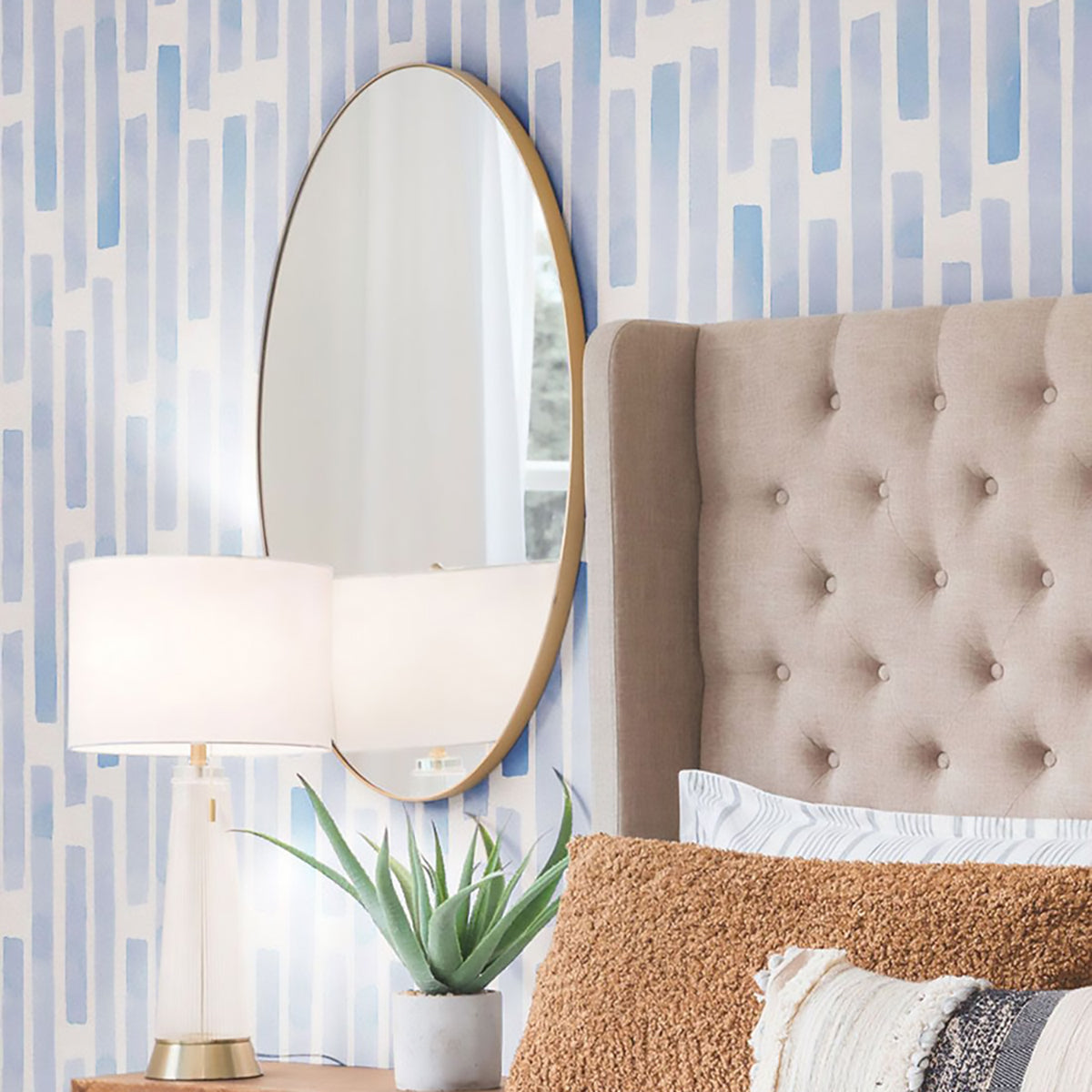 Colonnes- Blue/White Wallpaper