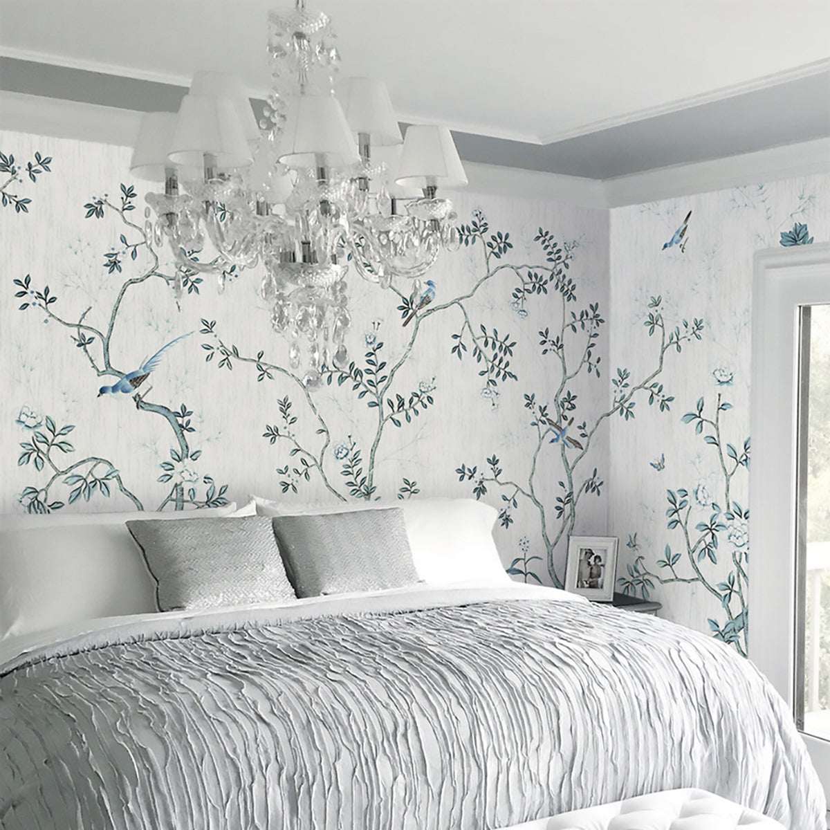 The Mural Source Solitude Silver