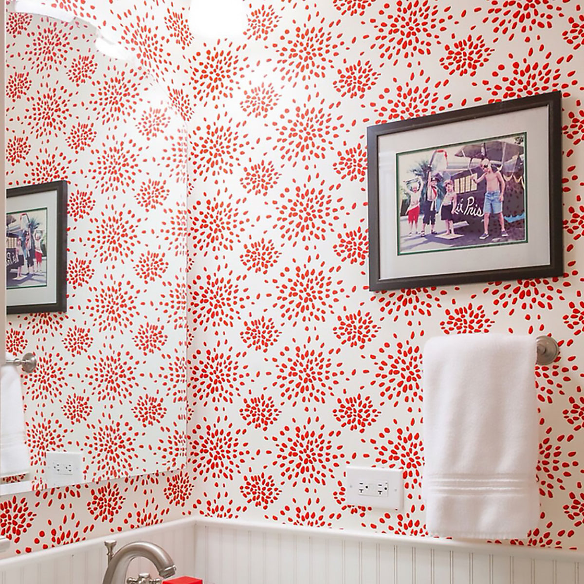 Fireworks- Red on White Wallpaper