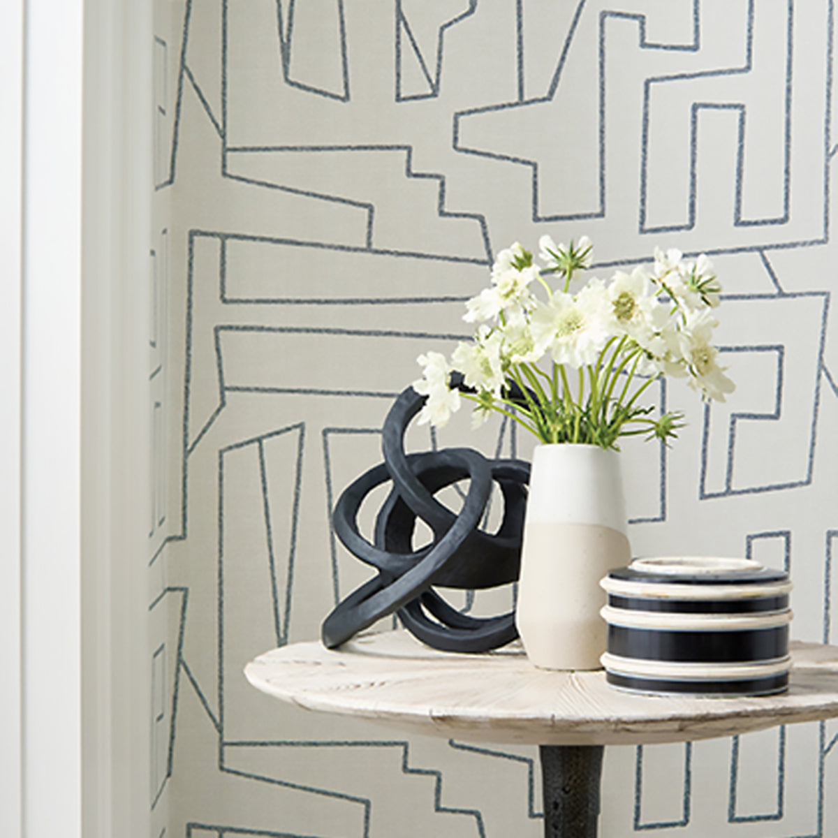 Thibaut Matrix T41030 Black on Beige