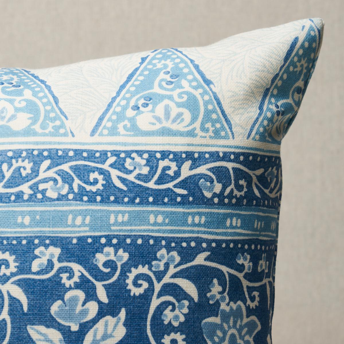 Foxglove Indoor/Outdoor Pillow