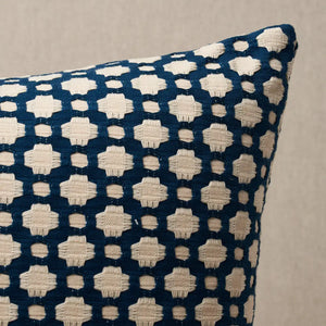 Betwixt Pillow